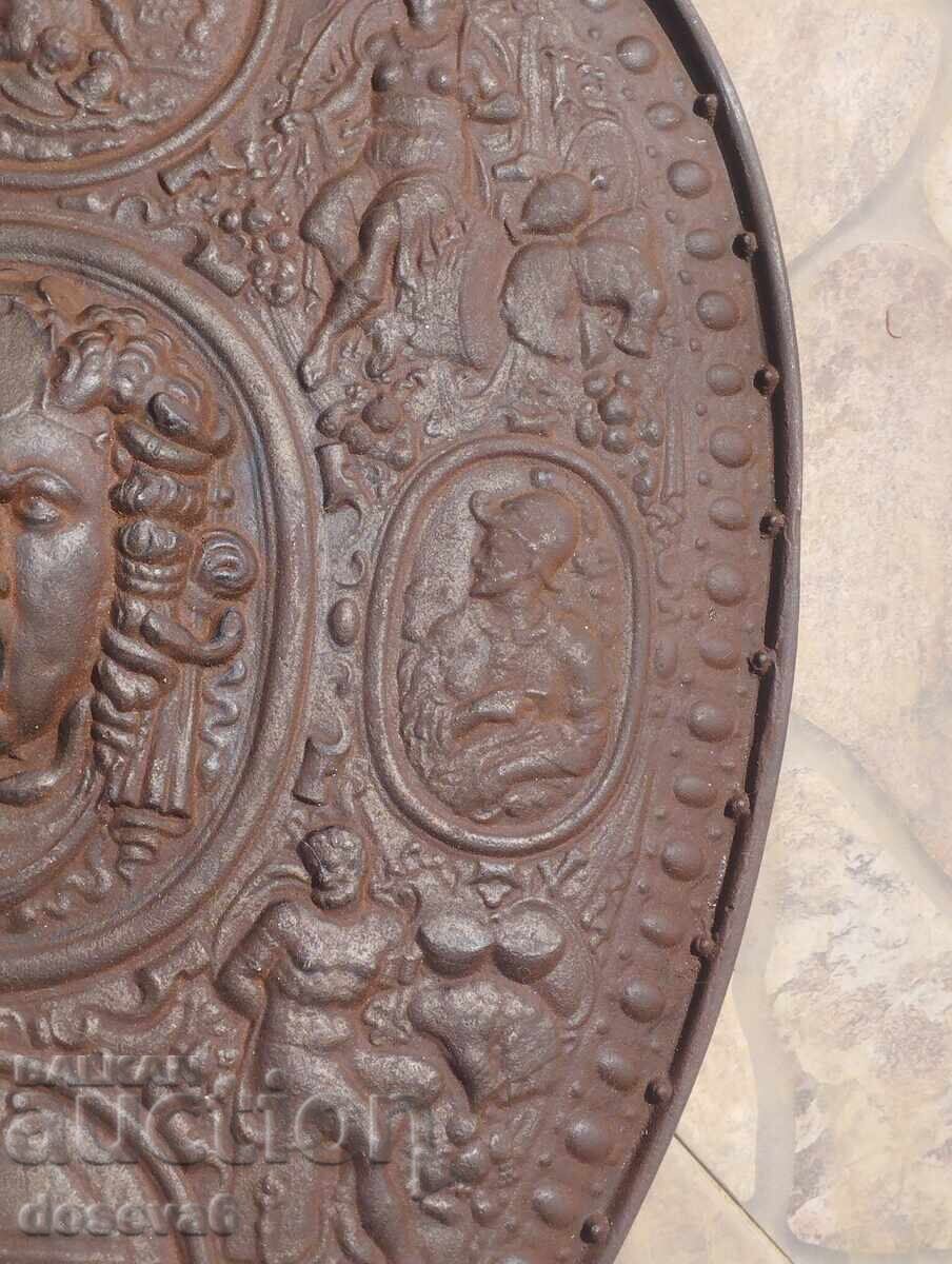Чугунен щит „écu“ в ренесансов стил, 19-ти век. - 5