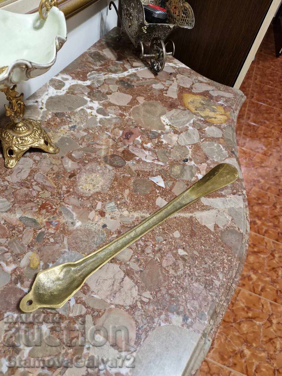 Great antique bronze English shoehorn - 7