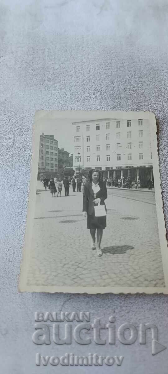 Photo Sofia Young woman at Sveta Nedelya Square