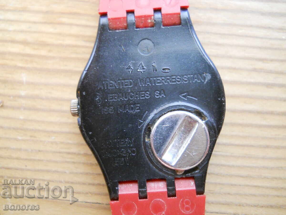 Доставка на Дамски кварцов часовник "Swatch" - Швейцария Доставка на Дамски кварцов часовник "Swatch" - Швейцария