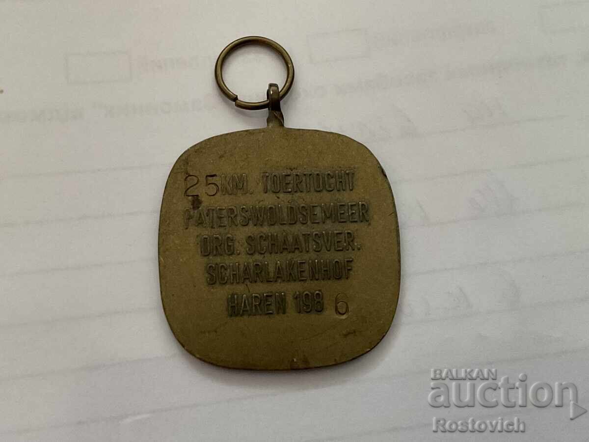 Възпоменателен медал от маратоните по бързо пързаляне с кънк с цена € 10.99 | 21.49 лв.