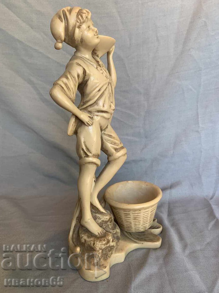 figurine figure - 7 figurine figure - 7