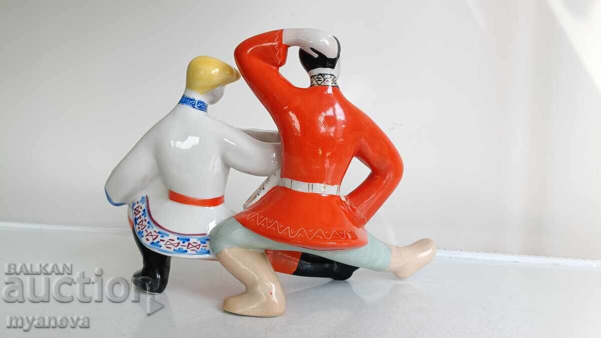 Delivery of Porcelain, hand-painted figurine with two dancers Delivery of Porcelain, hand-painted figurine with two dancers