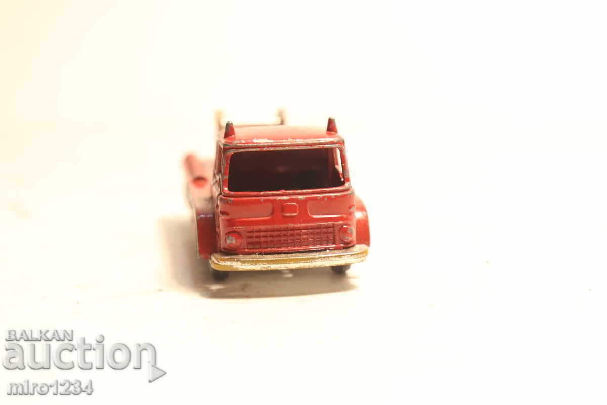 Auction HUSKY FIRE TRUCK TOY MODEL Auction HUSKY FIRE TRUCK TOY MODEL