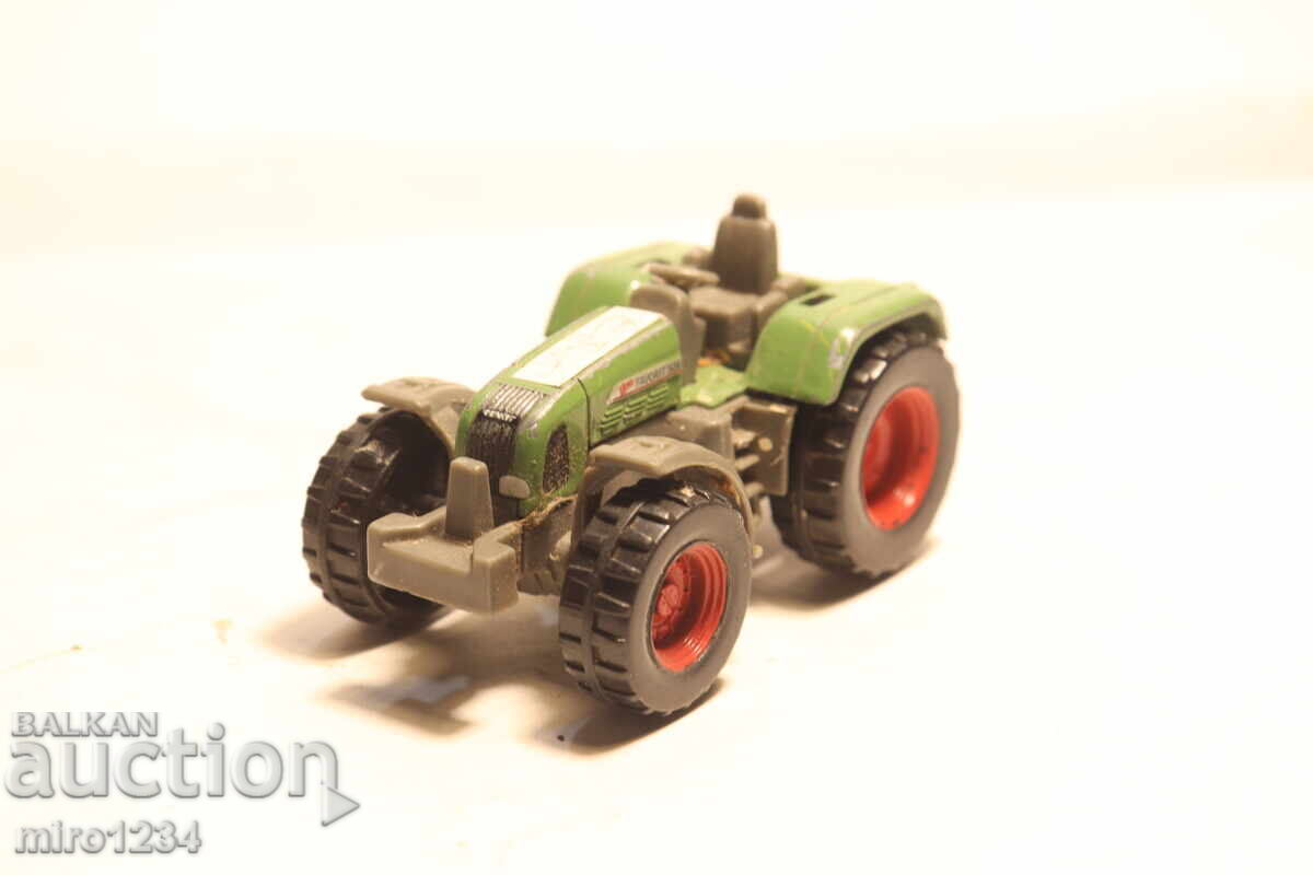 Auction  1/64 SIKU TRACTOR TOY MODEL