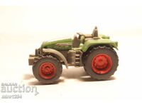 1/64 SIKU TRACTOR TOY MODEL