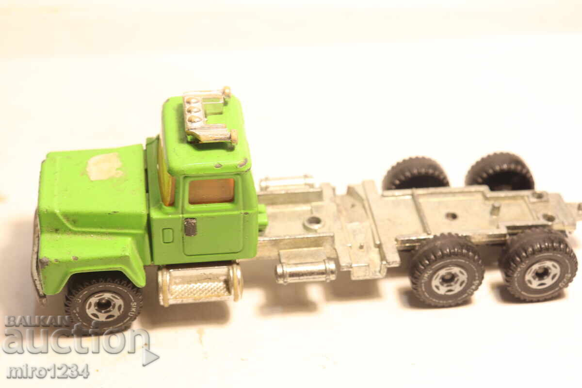 1/50 SIKU TRUCK TOY MODEL with price € 0.01 | 0.02 BGN