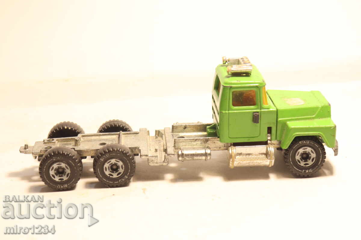 1/50 SIKU TRUCK TOY MODEL - 5