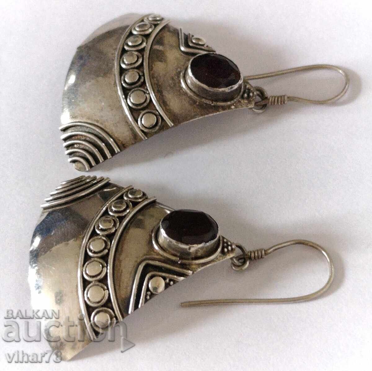 Vintage silver earrings with garnets