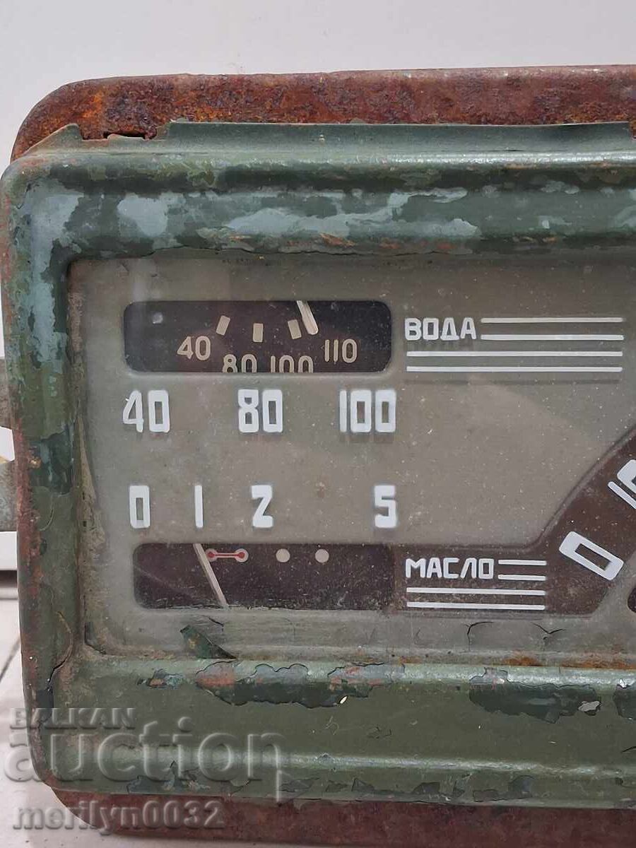 Аукцион Километраж от автомобил ЗИС-151/Завод Имени Сталина/ СССР Аукцион Километраж от автомобил ЗИС-151/Завод Имени Сталина/ СССР