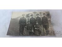 Photo Soldiers with rifles with bayonets