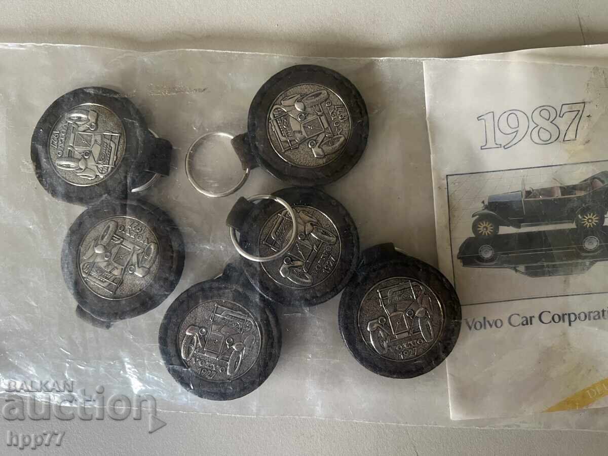 Lot brelocuri 1 Lot brelocuri 1