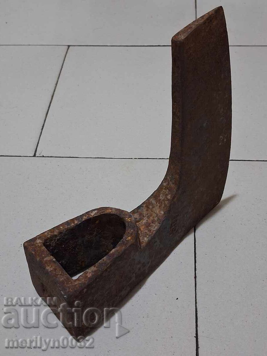 Παλιό τσεκούρι με σφραγίδα τεχνίτη, εργαλείο από σφυρήλατο σίδερο - 7 Παλιό τσεκούρι με σφραγίδα τεχνίτη, εργαλείο από σφυρήλατο σίδερο - 7