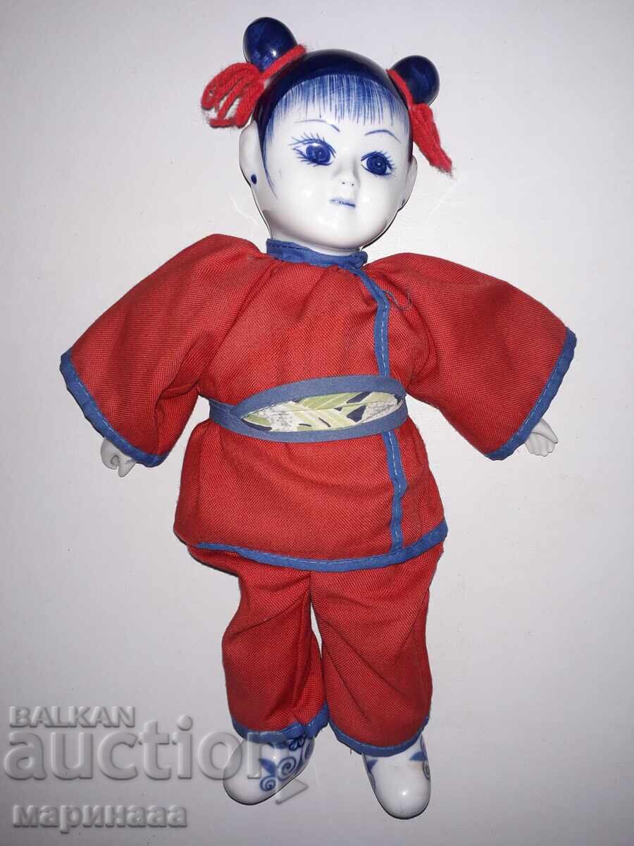 Auction  DOLL. PORCELAIN
