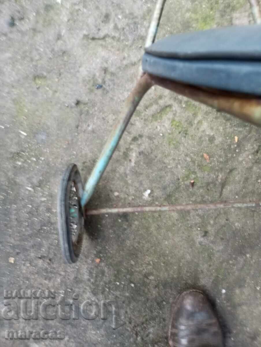 Δημοπρασία Ένα παλιό παιδικό παιχνίδι