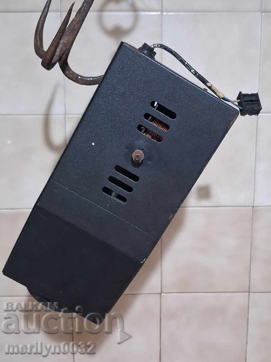 Auction Lighting fixture spotlight lantern video surveillance Auction Lighting fixture spotlight lantern video surveillance