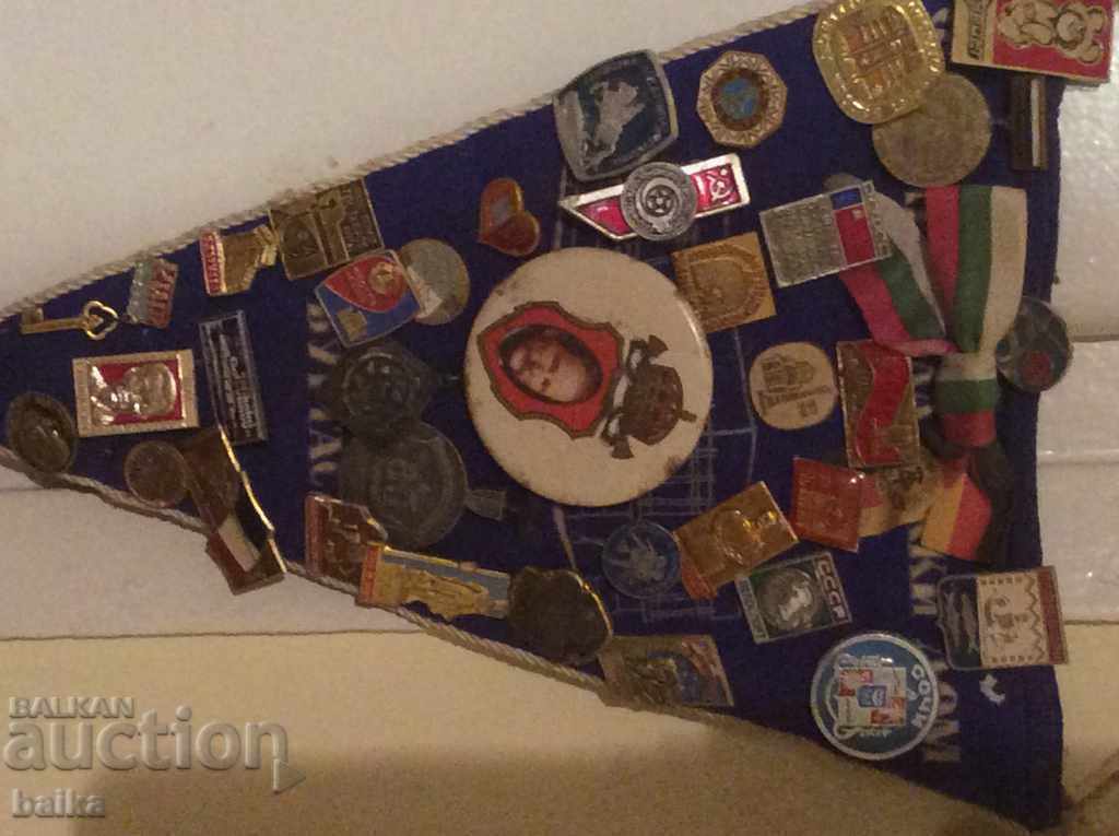 RARE BADGES-38pcs in/out flag!!! RARE BADGES-38pcs in/out flag!!!