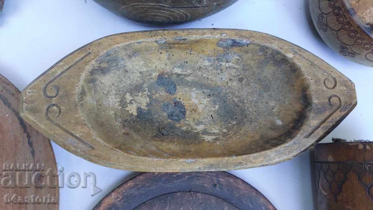 Auction  Iconostasis, mortar, tandoor, loom, woodwork, carving