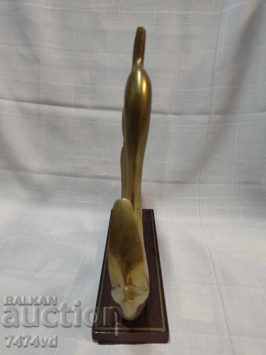 Licitație Statuetă retro din două figurine lebede din bronz masiv Licitație Statuetă retro din două figurine lebede din bronz masiv