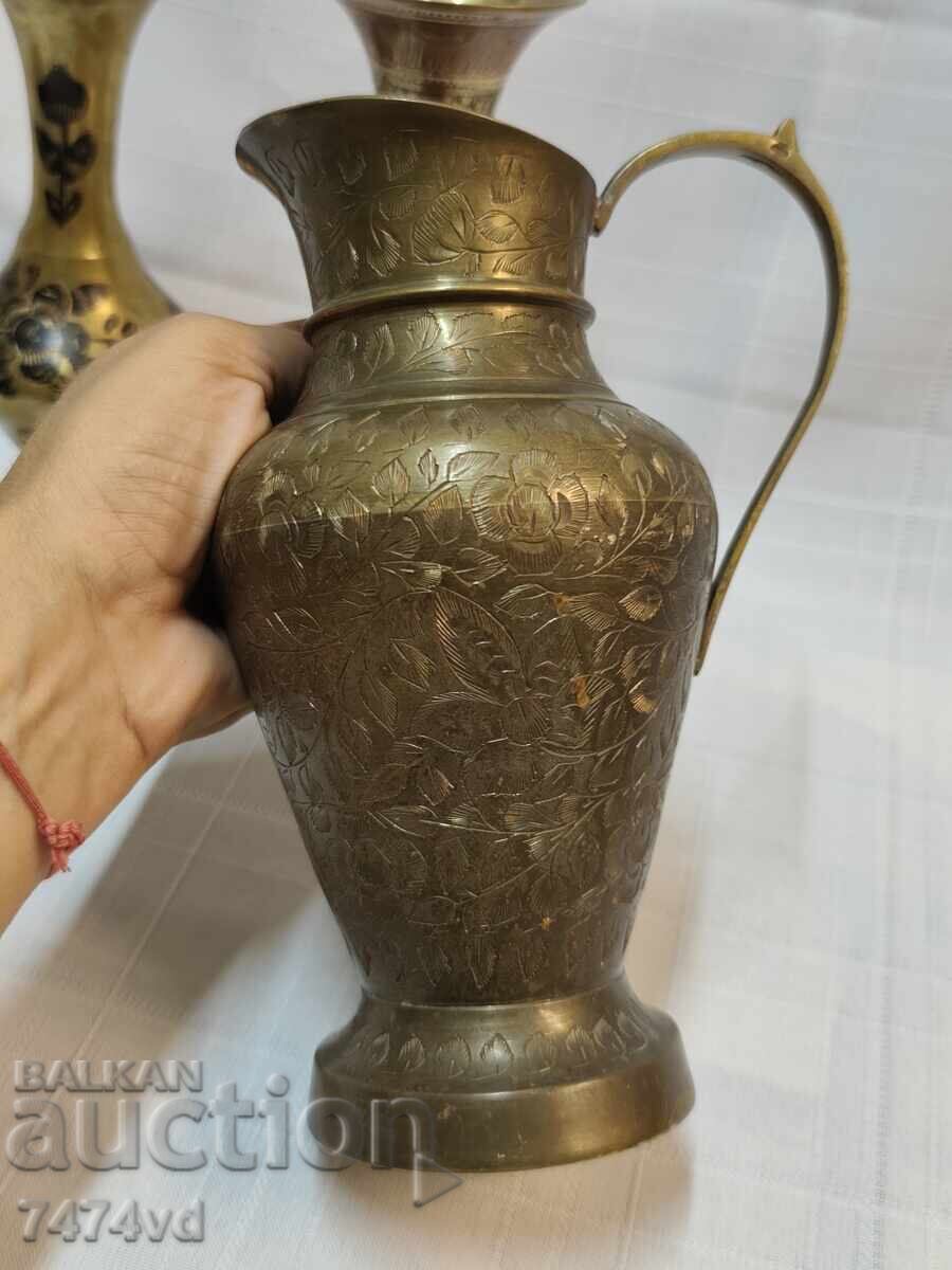 Σετ από τρεις αυθεντικές vintage κανάτες, βάζα από μασίφ ορείχαλκο με τιμή € 65.00 | 127.13 BGN Σετ από τρεις αυθεντικές vintage κανάτες, βάζα από μασίφ ορείχαλκο με τιμή € 65.00 | 127.13 BGN