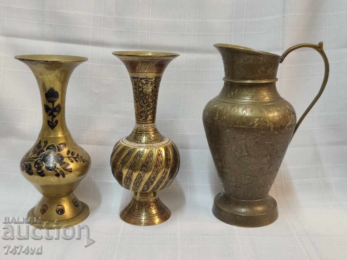 Σετ από τρεις αυθεντικές vintage κανάτες, βάζα από μασίφ ορείχαλκο Σετ από τρεις αυθεντικές vintage κανάτες, βάζα από μασίφ ορείχαλκο
