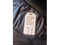 Wired headphones