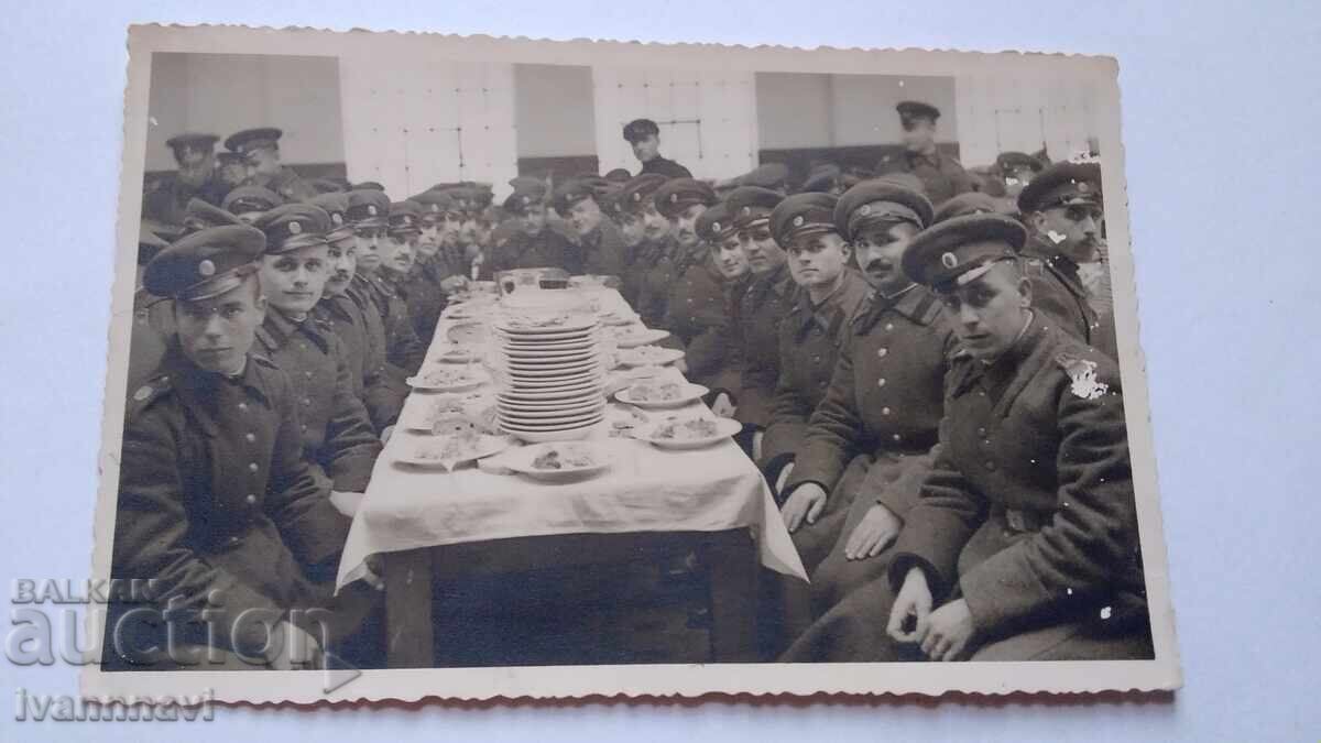 Стара снимка военна столова Стара снимка военна столова