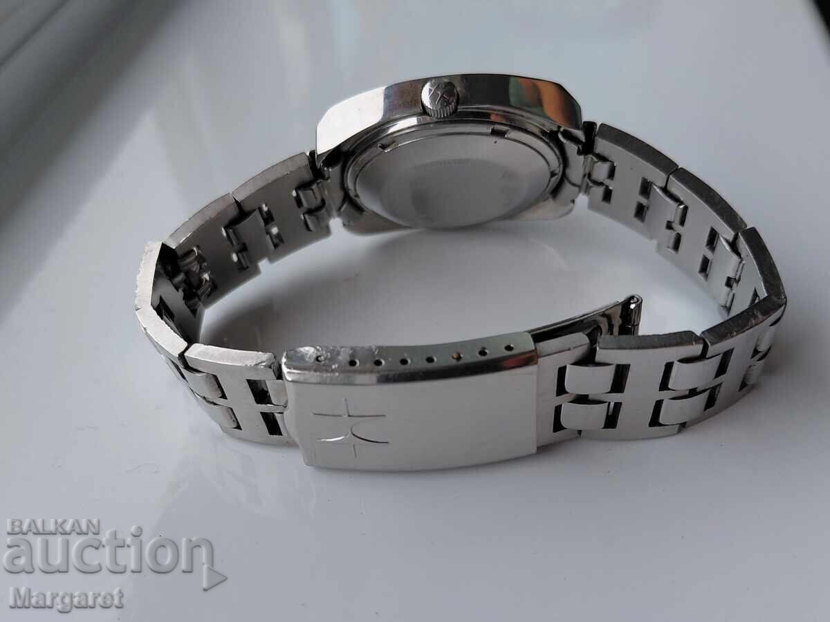 Auction Hamilton automatic TV case watch from the 70s Auction Hamilton automatic TV case watch from the 70s