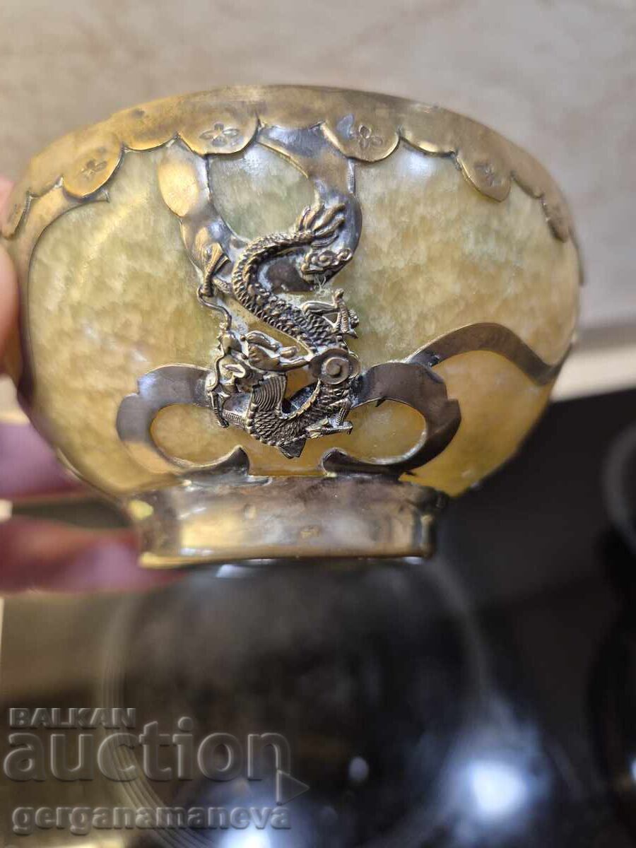 Chinese bowl with seal with price € 500.00 | 977.92 BGN Chinese bowl with seal with price € 500.00 | 977.92 BGN
