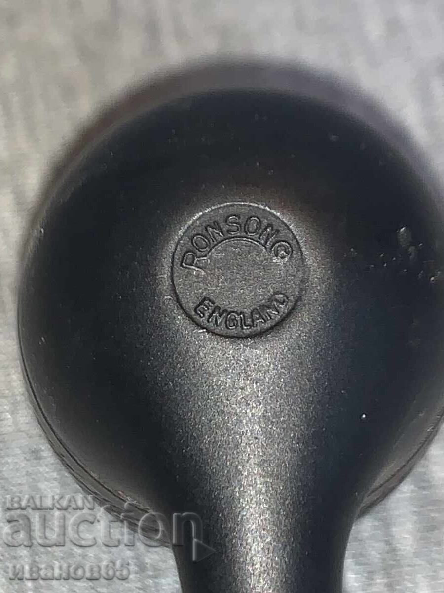 Auction  Old Ronson Lighter