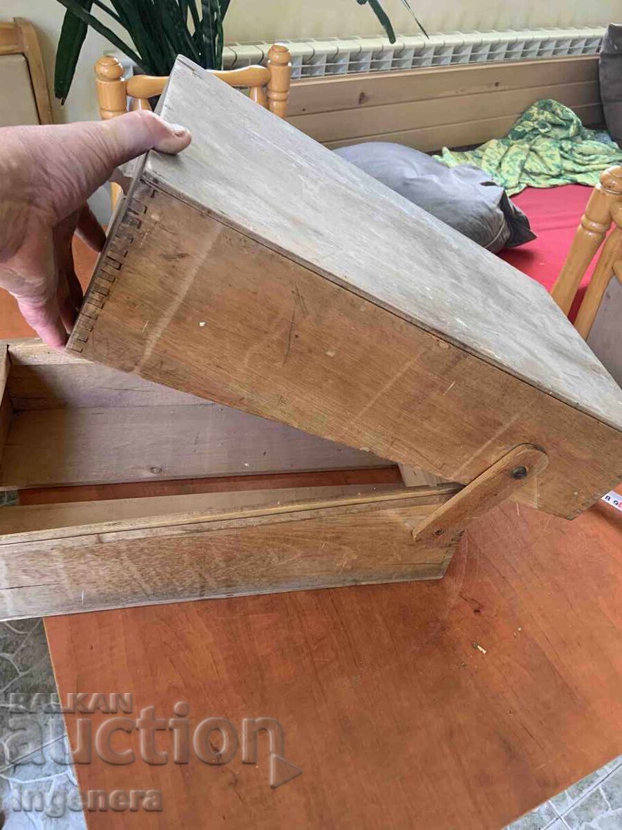 EARLY SOCIALIST ERA TRUNK CARDBOARD WOOD - 5 EARLY SOCIALIST ERA TRUNK CARDBOARD WOOD - 5