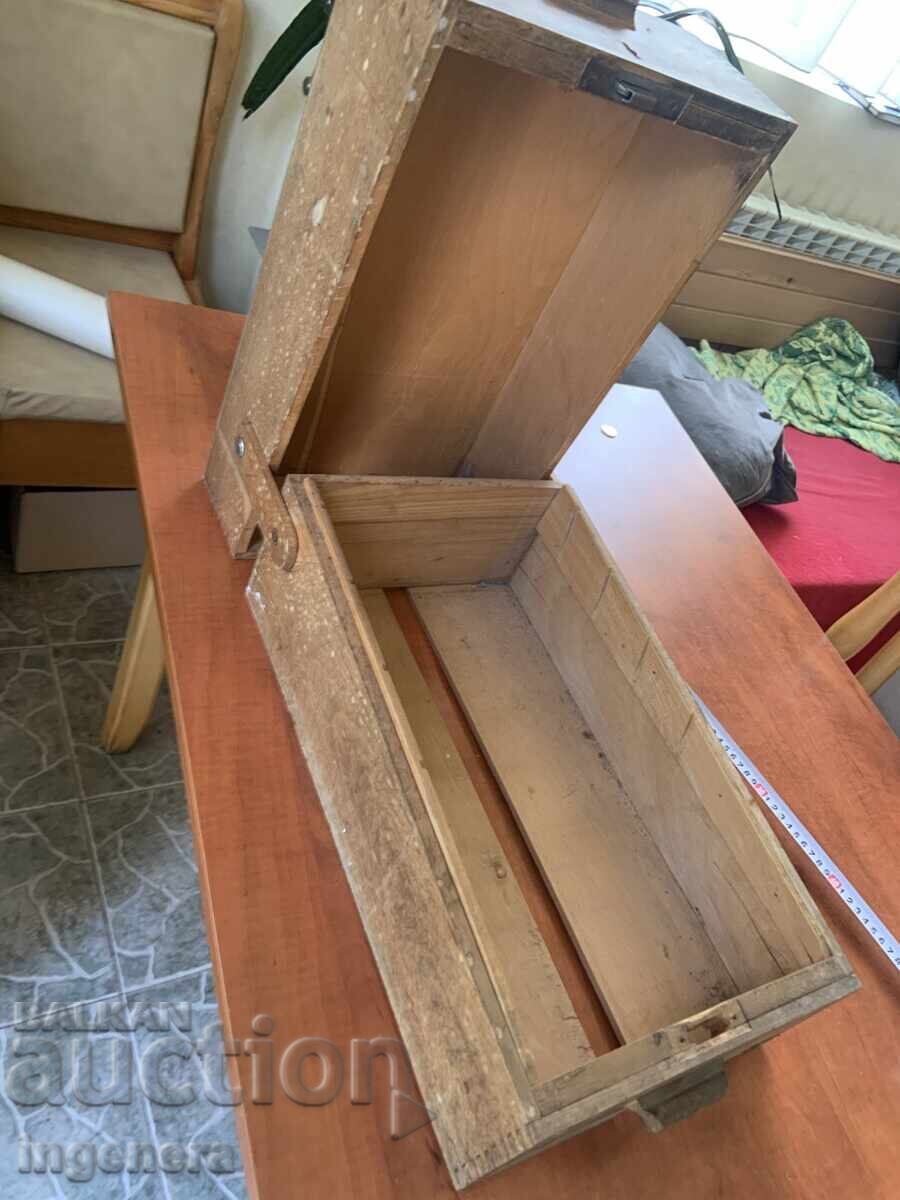 EARLY SOCIALIST ERA TRUNK CARDBOARD WOOD EARLY SOCIALIST ERA TRUNK CARDBOARD WOOD