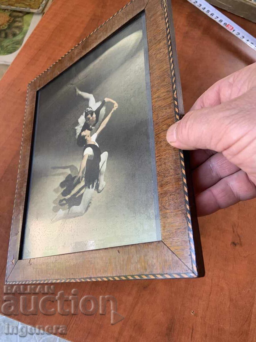 Delivery of PHOTOGRAPH REPRODUCTION WOODEN FRAME FROM THE SOCIALIST ERA