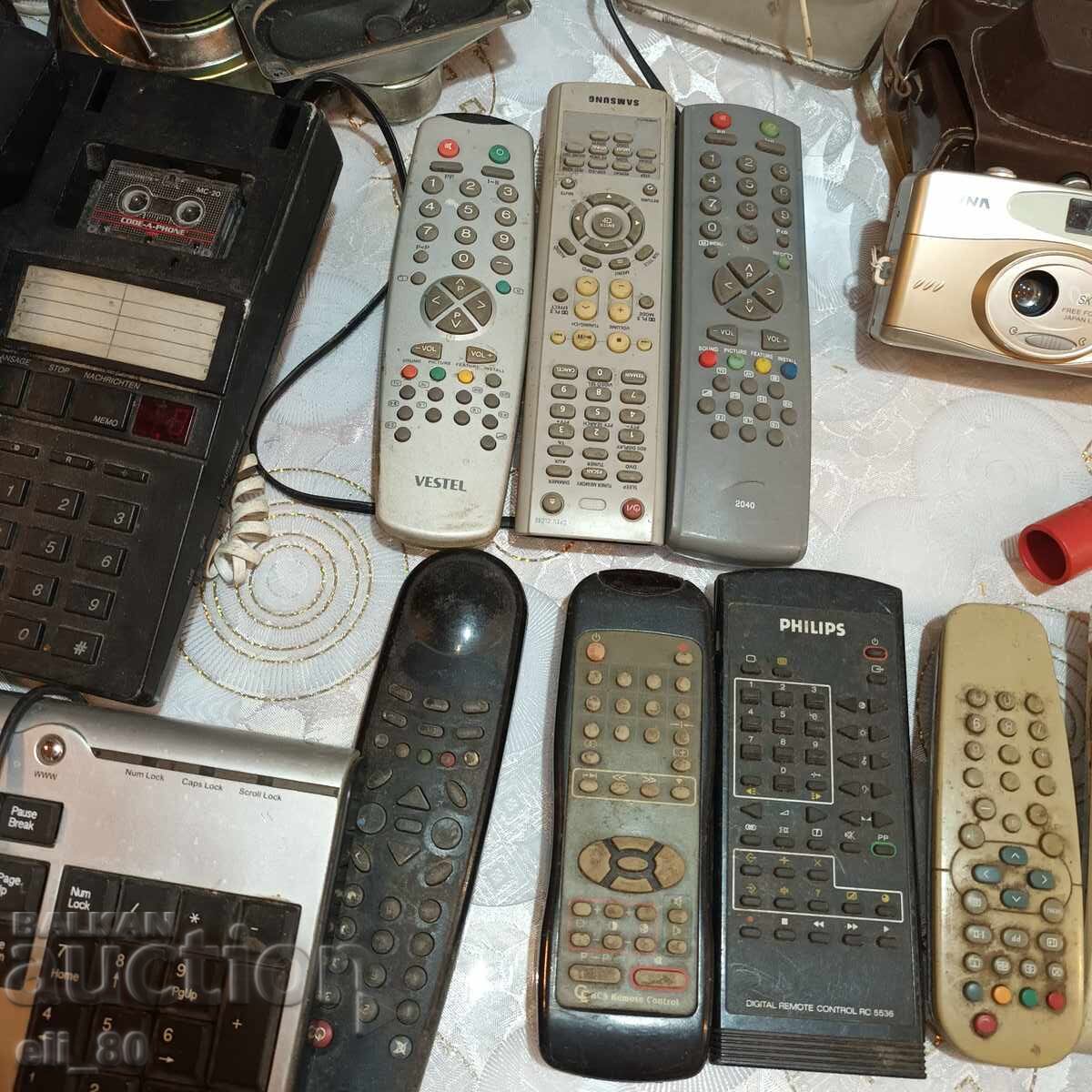 Large lot of electronics - 6