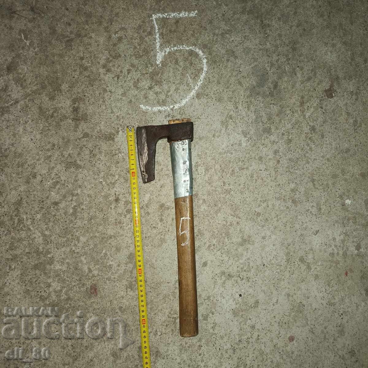 toporișcă nr. 5, tăiș 12 cm, coada 40 cm cu preț € 10.00 | 19.56 BGN toporișcă nr. 5, tăiș 12 cm, coada 40 cm cu preț € 10.00 | 19.56 BGN