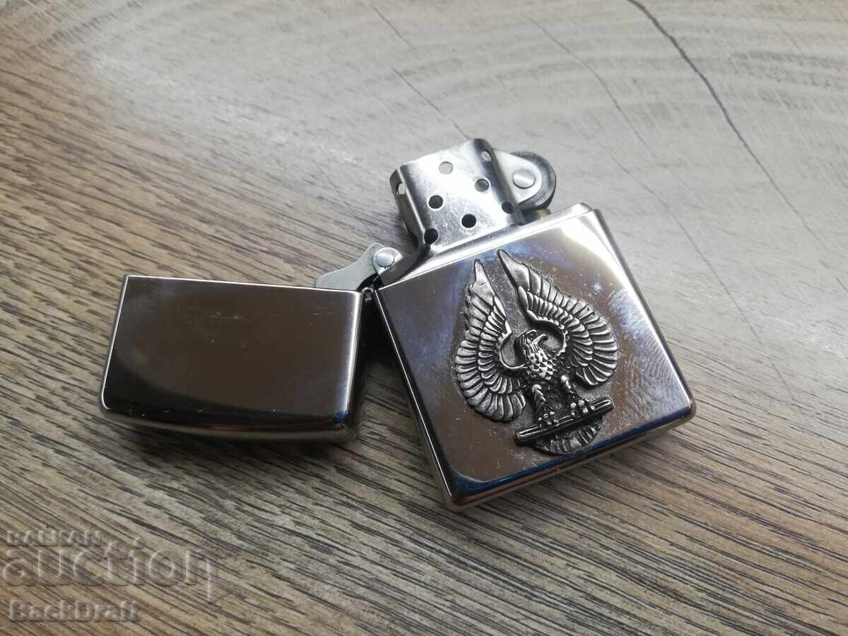 Auction Original Zippo petrol lighter, Zippo Silver Plate 1995 Auction Original Zippo petrol lighter, Zippo Silver Plate 1995