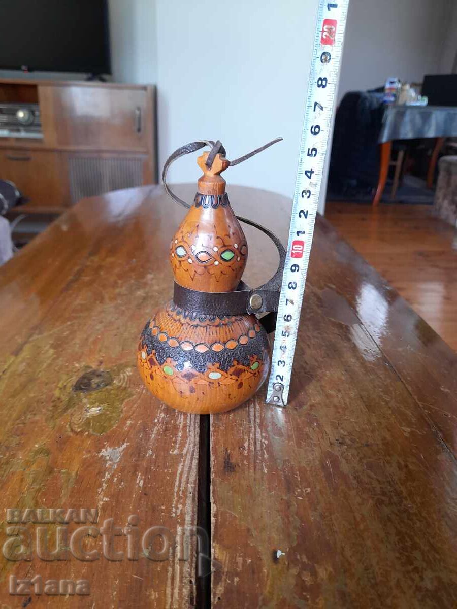 Стара бъклица,павур с цена € 32.00 | 62.59 лв.