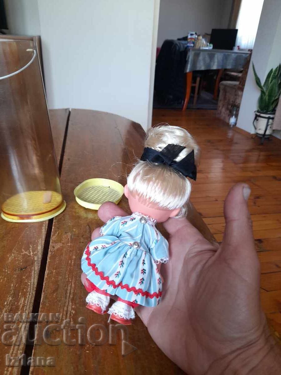 Delivery of Old doll Delivery of Old doll