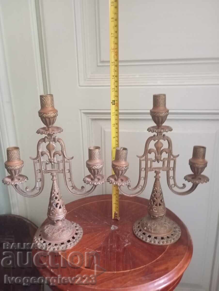 Set de sfeșnice vintage din bronz Set de sfeșnice vintage din bronz