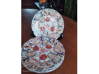 Set of 4 Yaran porcelain charger plates, Imari style