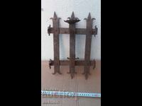 WROUGHT IRON MASSIVE REVIVAL-STYLE WALL CANDLE HOLDER