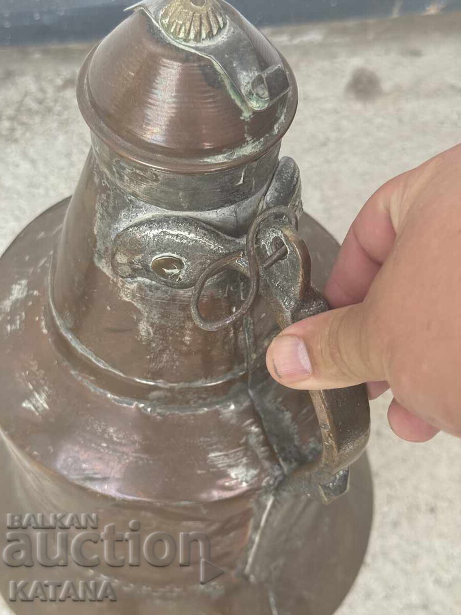 Παράδοση Παλιό οθωμανικό ιμπρίκι, χάλκινο σκεύος, γκιούμι, μπακίρι Παράδοση Παλιό οθωμανικό ιμπρίκι, χάλκινο σκεύος, γκιούμι, μπακίρι