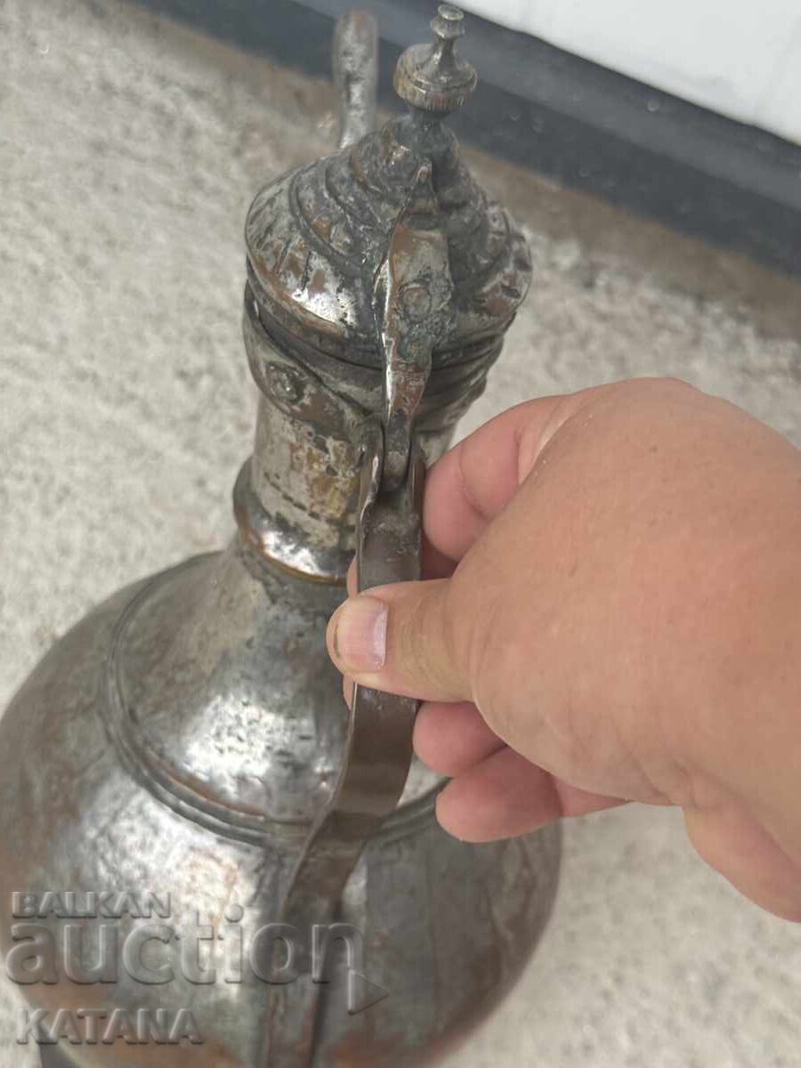 Δημοπρασία Παλιό οθωμανικό ιμπρίκι, χάλκινο σκεύος, γκιούμι, μπακίρι Δημοπρασία Παλιό οθωμανικό ιμπρίκι, χάλκινο σκεύος, γκιούμι, μπακίρι