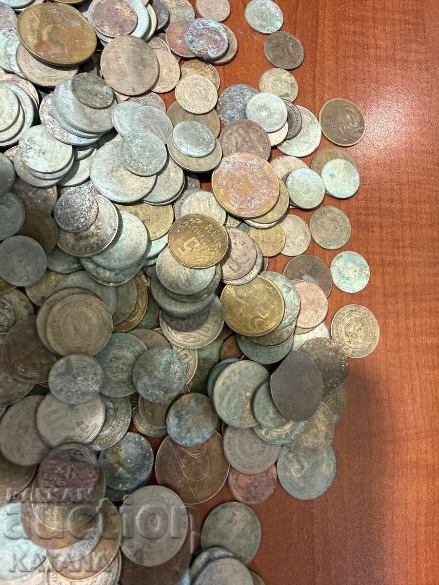 Auction  Lot of Bulgaria coins 350 pieces