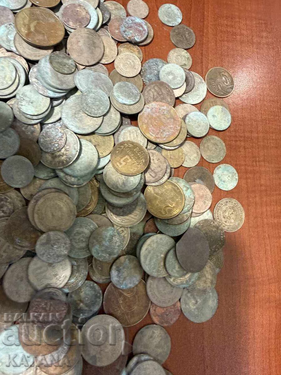Delivery of Lot of Bulgaria coins 350 pieces