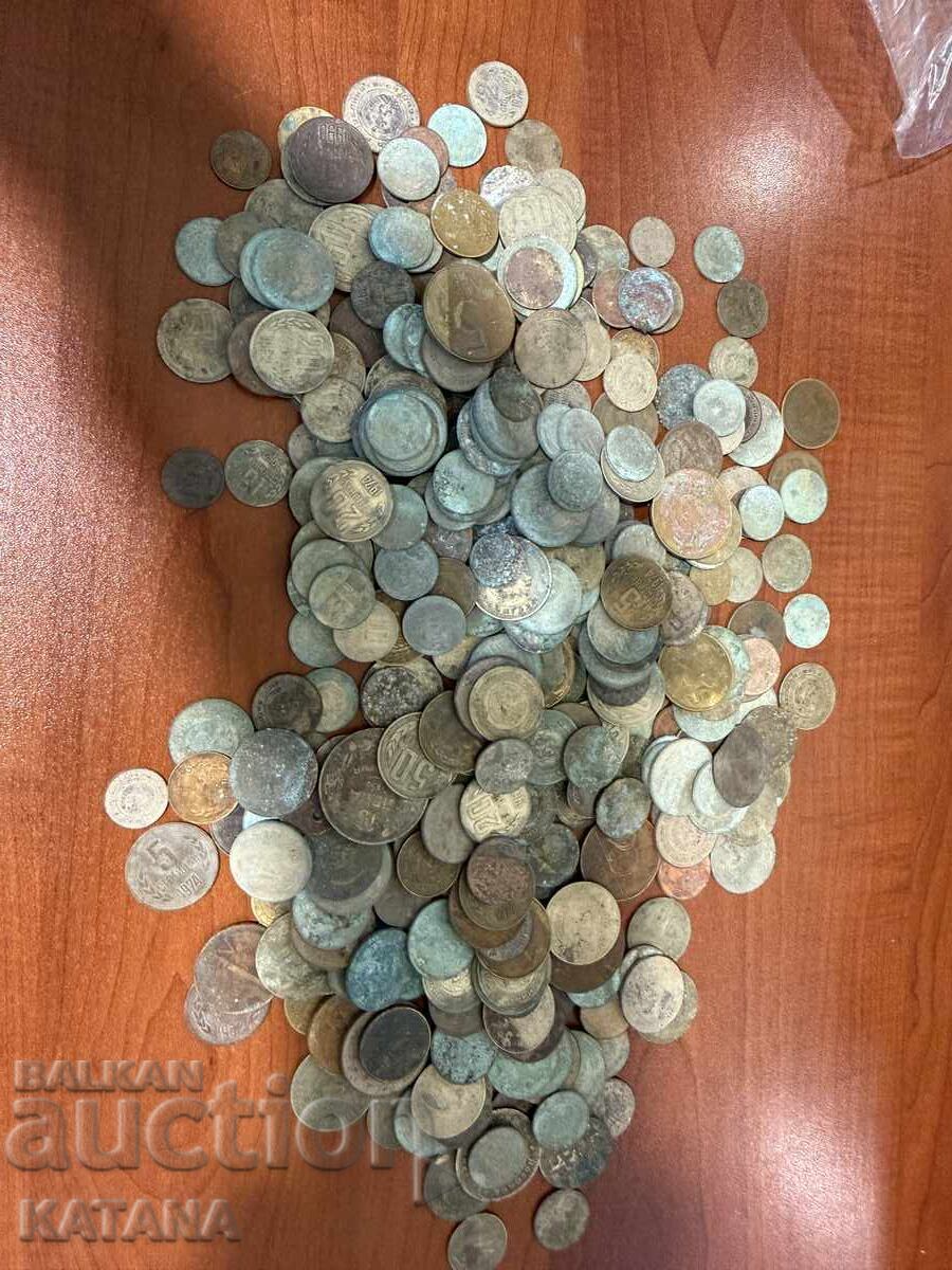 Lot of Bulgaria coins 350 pieces