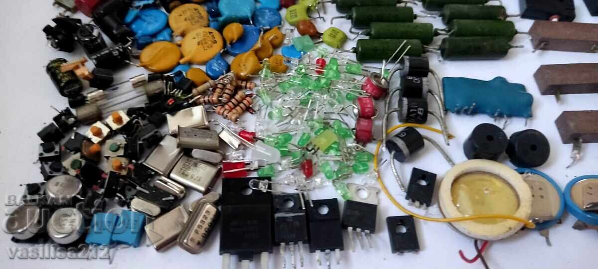 Electronic scrap with price € 1.50 | 2.93 BGN