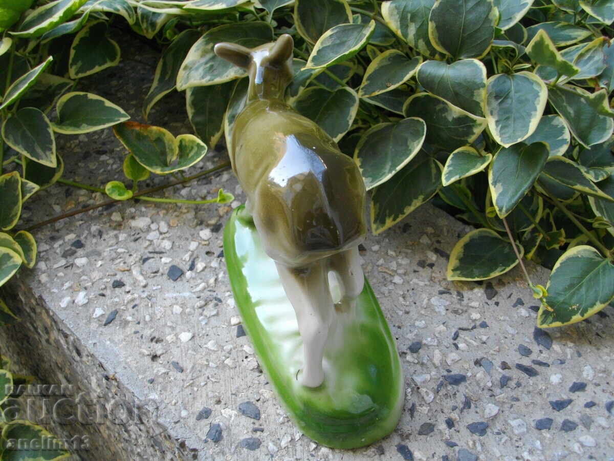 VINTAGE BULGARIAN PORCELAIN IZIDA DEER - 5 VINTAGE BULGARIAN PORCELAIN IZIDA DEER - 5