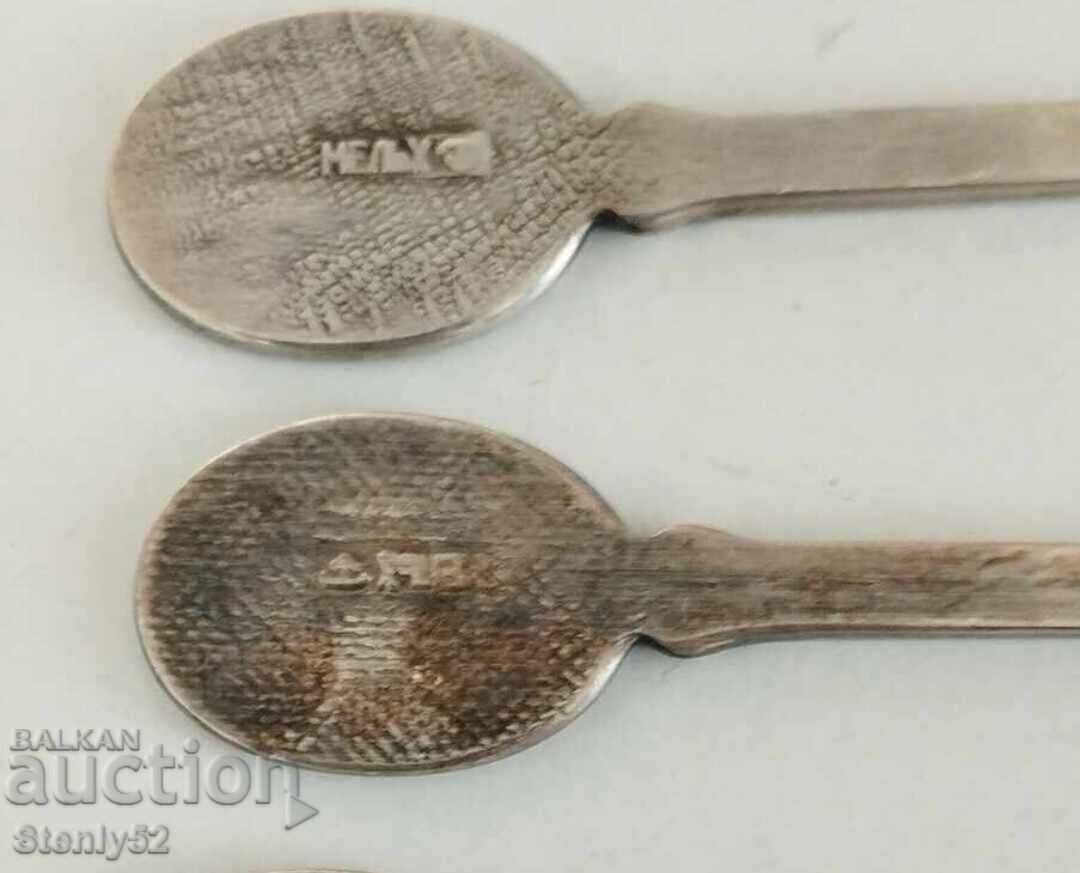Παράδοση 2 br. επάργυρα πιρουνάκια από μελχίορ. Με σφραγίδα Λένινγκραντ Παράδοση 2 br. επάργυρα πιρουνάκια από μελχίορ. Με σφραγίδα Λένινγκραντ