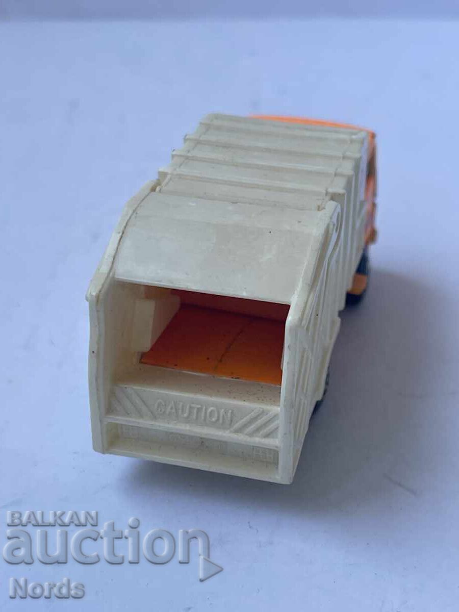 Auction  MATCHBOX trolley